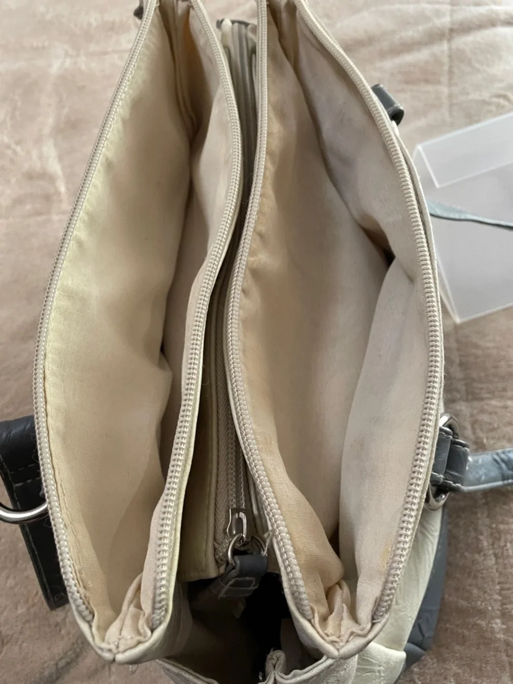 Stone & Co. Cream and Gray Structured Shoulder Tote - Picture 7 of 9